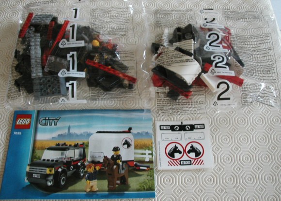 LEGO City Jeep avec remorque pour chevaux - 7635
